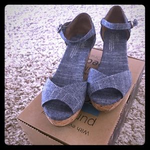 ✨ Toms Wedges ✨